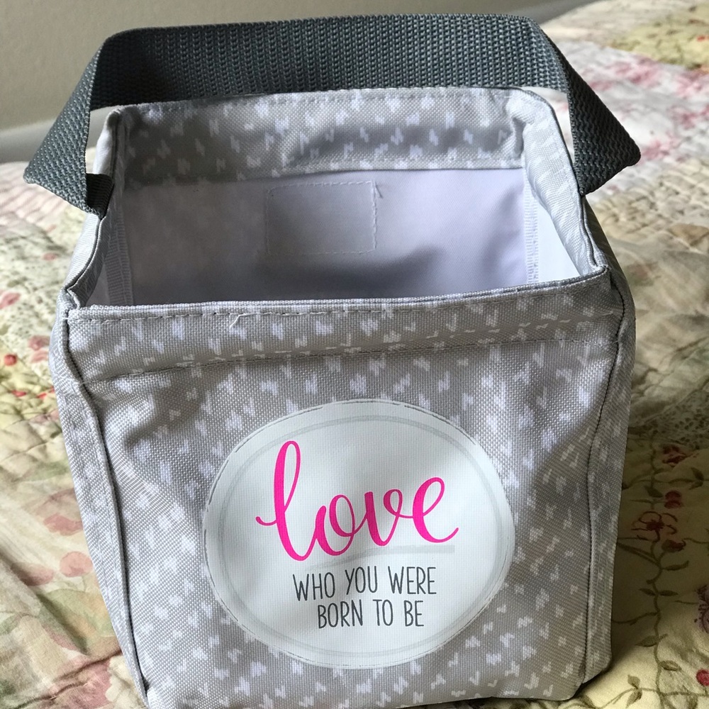 NIB (New In Bag)Thirty-One Littles Carry-All Caddy